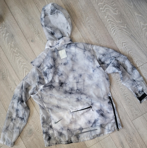 Nike Tech Pack - Picture 2 of 10